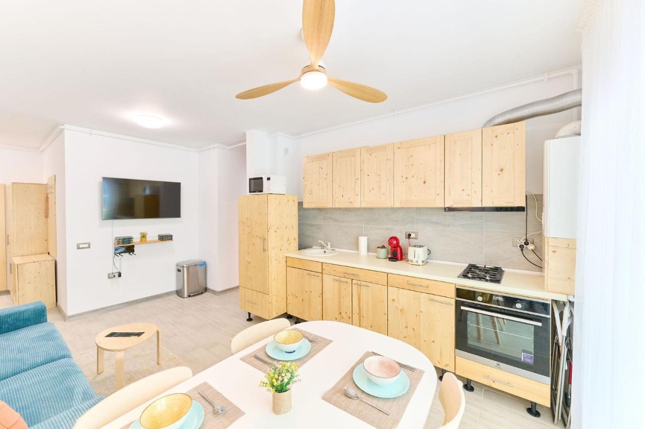 Blacksearama Apartment- Spa, Pools And Parking Mamaia Εξωτερικό φωτογραφία