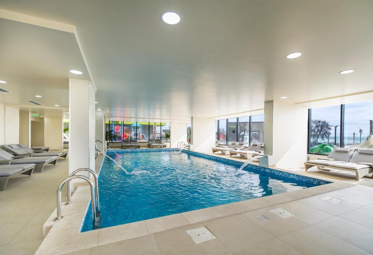 Blacksearama Apartment- Spa, Pools And Parking Mamaia Εξωτερικό φωτογραφία
